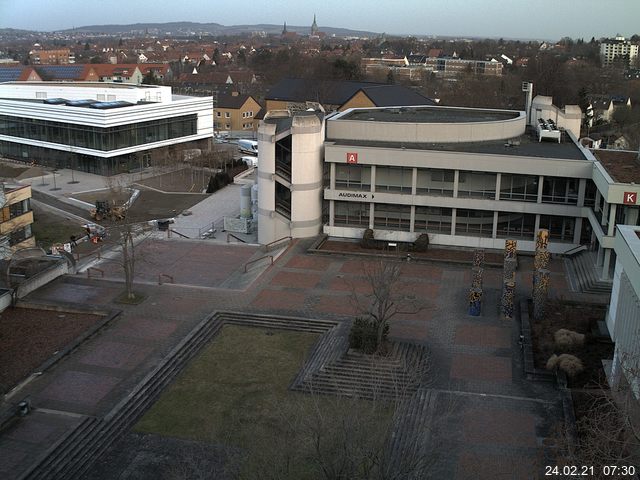 Foto der Webcam: Verwaltungsgeb&auml;ude, Innenhof mit Audimax, H&ouml;rsaal-Geb&auml;ude 1