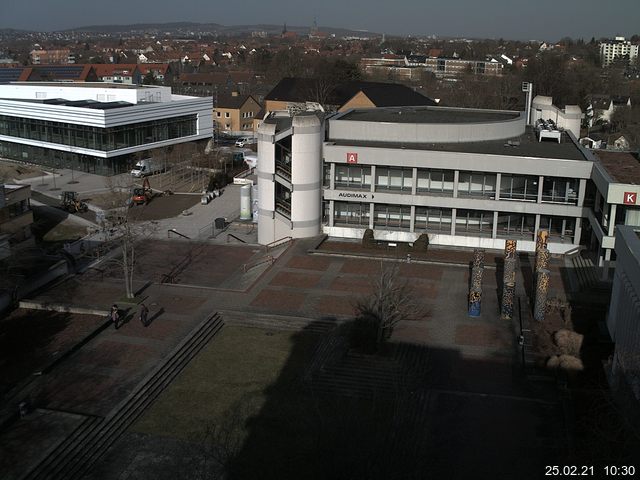 Foto der Webcam: Verwaltungsgeb&auml;ude, Innenhof mit Audimax, H&ouml;rsaal-Geb&auml;ude 1