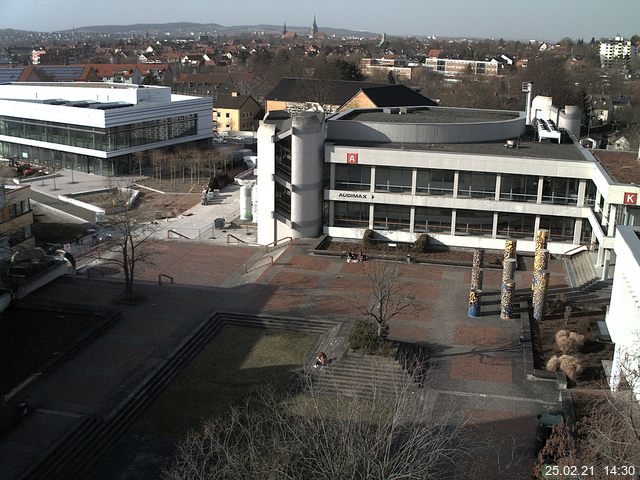 Foto der Webcam: Verwaltungsgeb&auml;ude, Innenhof mit Audimax, H&ouml;rsaal-Geb&auml;ude 1