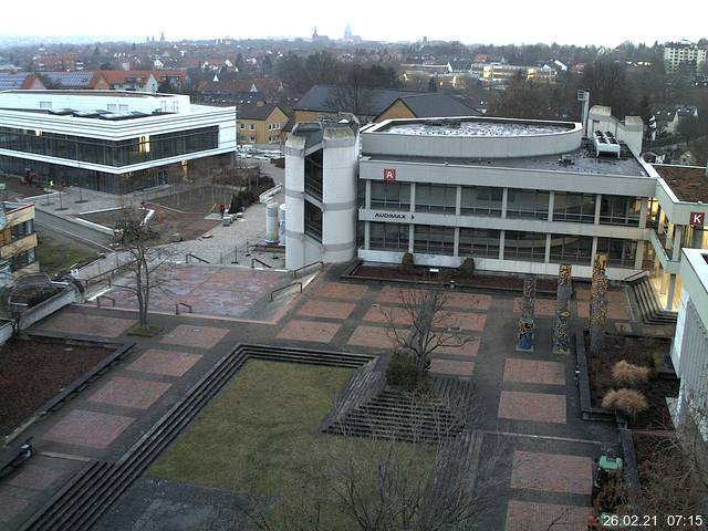 Foto der Webcam: Verwaltungsgeb&auml;ude, Innenhof mit Audimax, H&ouml;rsaal-Geb&auml;ude 1
