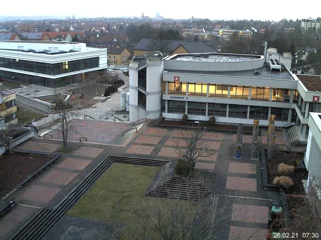 Foto der Webcam: Verwaltungsgeb&auml;ude, Innenhof mit Audimax, H&ouml;rsaal-Geb&auml;ude 1