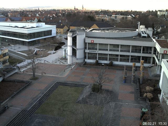 Foto der Webcam: Verwaltungsgeb&auml;ude, Innenhof mit Audimax, H&ouml;rsaal-Geb&auml;ude 1