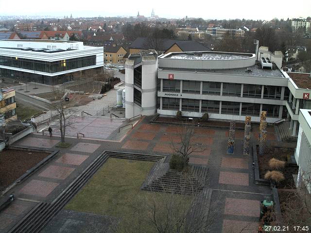 Foto der Webcam: Verwaltungsgeb&auml;ude, Innenhof mit Audimax, H&ouml;rsaal-Geb&auml;ude 1