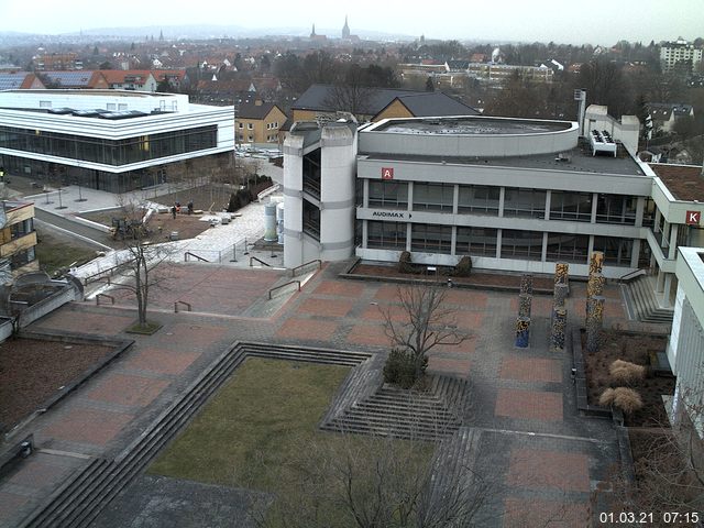 Foto der Webcam: Verwaltungsgeb&auml;ude, Innenhof mit Audimax, H&ouml;rsaal-Geb&auml;ude 1