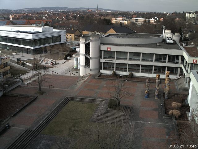 Foto der Webcam: Verwaltungsgeb&auml;ude, Innenhof mit Audimax, H&ouml;rsaal-Geb&auml;ude 1