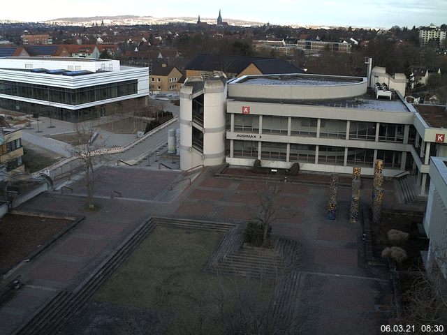 Foto der Webcam: Verwaltungsgeb&auml;ude, Innenhof mit Audimax, H&ouml;rsaal-Geb&auml;ude 1