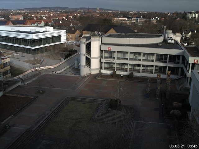 Foto der Webcam: Verwaltungsgeb&auml;ude, Innenhof mit Audimax, H&ouml;rsaal-Geb&auml;ude 1
