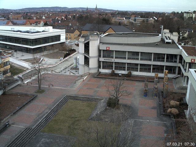 Foto der Webcam: Verwaltungsgeb&auml;ude, Innenhof mit Audimax, H&ouml;rsaal-Geb&auml;ude 1