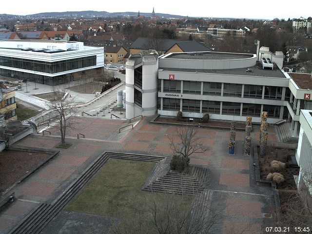 Foto der Webcam: Verwaltungsgeb&auml;ude, Innenhof mit Audimax, H&ouml;rsaal-Geb&auml;ude 1