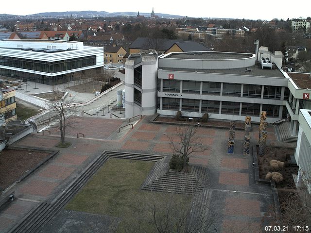 Foto der Webcam: Verwaltungsgeb&auml;ude, Innenhof mit Audimax, H&ouml;rsaal-Geb&auml;ude 1