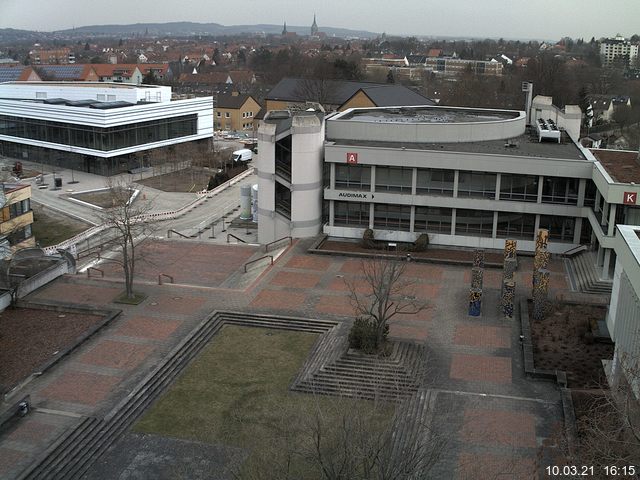 Foto der Webcam: Verwaltungsgeb&auml;ude, Innenhof mit Audimax, H&ouml;rsaal-Geb&auml;ude 1