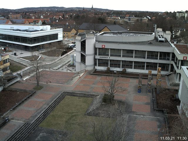 Foto der Webcam: Verwaltungsgeb&auml;ude, Innenhof mit Audimax, H&ouml;rsaal-Geb&auml;ude 1