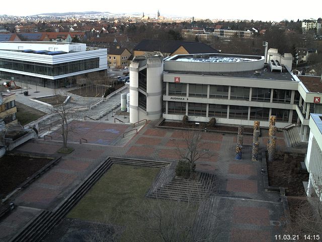 Foto der Webcam: Verwaltungsgeb&auml;ude, Innenhof mit Audimax, H&ouml;rsaal-Geb&auml;ude 1
