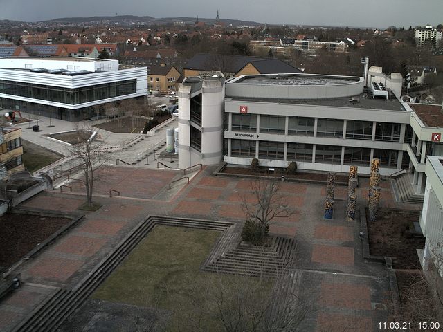 Foto der Webcam: Verwaltungsgeb&auml;ude, Innenhof mit Audimax, H&ouml;rsaal-Geb&auml;ude 1