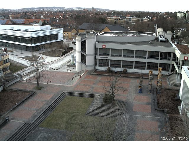 Foto der Webcam: Verwaltungsgeb&auml;ude, Innenhof mit Audimax, H&ouml;rsaal-Geb&auml;ude 1
