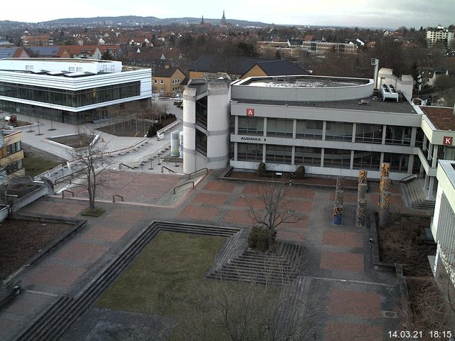Foto der Webcam: Verwaltungsgeb&auml;ude, Innenhof mit Audimax, H&ouml;rsaal-Geb&auml;ude 1
