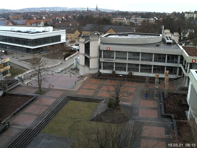 Foto der Webcam: Verwaltungsgeb&auml;ude, Innenhof mit Audimax, H&ouml;rsaal-Geb&auml;ude 1