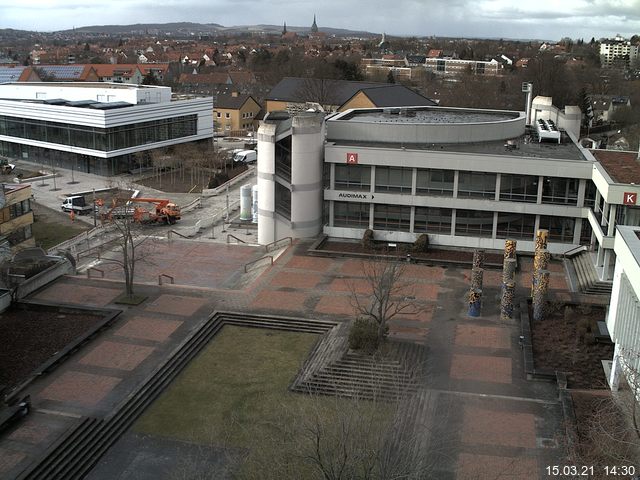 Foto der Webcam: Verwaltungsgeb&auml;ude, Innenhof mit Audimax, H&ouml;rsaal-Geb&auml;ude 1