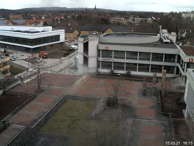 Foto der Webcam: Verwaltungsgeb&auml;ude, Innenhof mit Audimax, H&ouml;rsaal-Geb&auml;ude 1