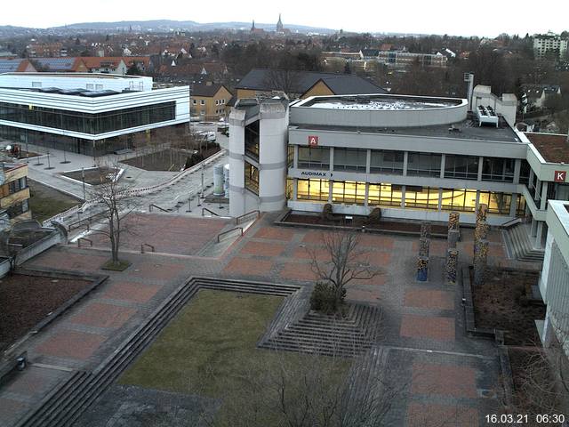 Foto der Webcam: Verwaltungsgeb&auml;ude, Innenhof mit Audimax, H&ouml;rsaal-Geb&auml;ude 1