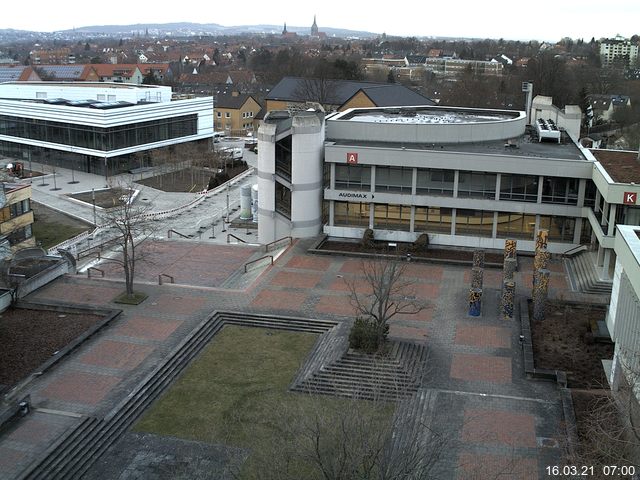 Foto der Webcam: Verwaltungsgeb&auml;ude, Innenhof mit Audimax, H&ouml;rsaal-Geb&auml;ude 1