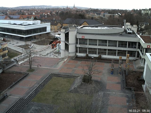 Foto der Webcam: Verwaltungsgeb&auml;ude, Innenhof mit Audimax, H&ouml;rsaal-Geb&auml;ude 1