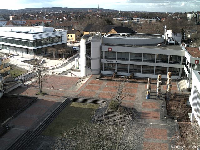 Foto der Webcam: Verwaltungsgeb&auml;ude, Innenhof mit Audimax, H&ouml;rsaal-Geb&auml;ude 1