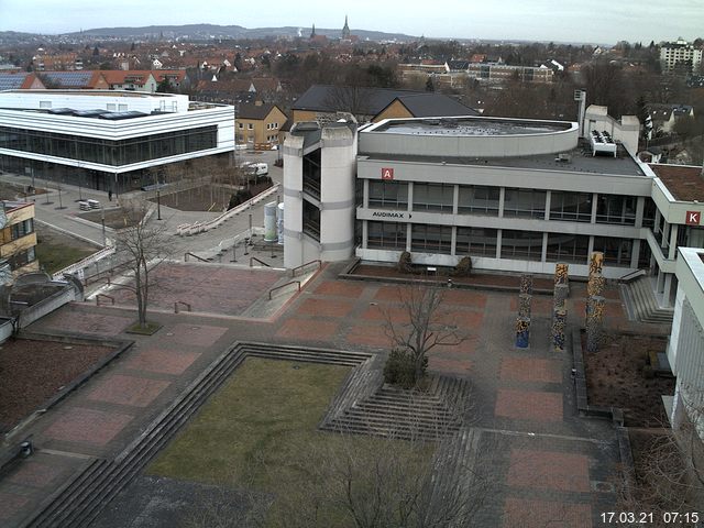 Foto der Webcam: Verwaltungsgeb&auml;ude, Innenhof mit Audimax, H&ouml;rsaal-Geb&auml;ude 1