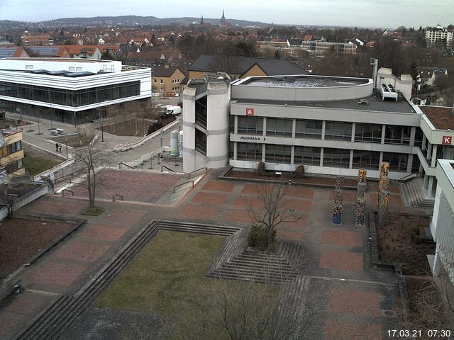 Foto der Webcam: Verwaltungsgeb&auml;ude, Innenhof mit Audimax, H&ouml;rsaal-Geb&auml;ude 1
