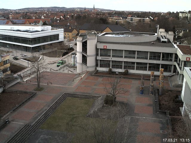 Foto der Webcam: Verwaltungsgeb&auml;ude, Innenhof mit Audimax, H&ouml;rsaal-Geb&auml;ude 1