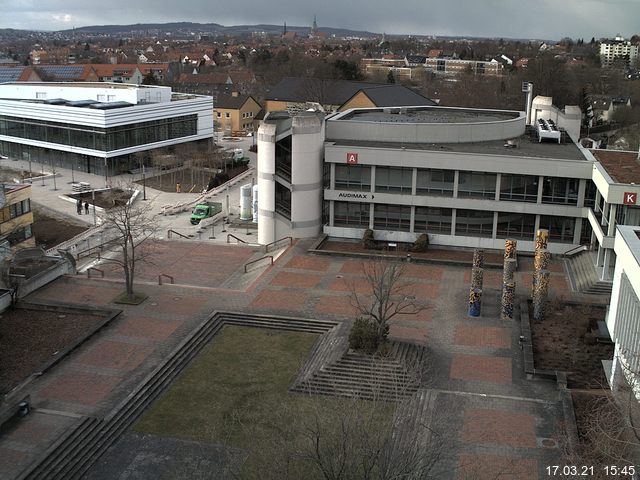 Foto der Webcam: Verwaltungsgeb&auml;ude, Innenhof mit Audimax, H&ouml;rsaal-Geb&auml;ude 1