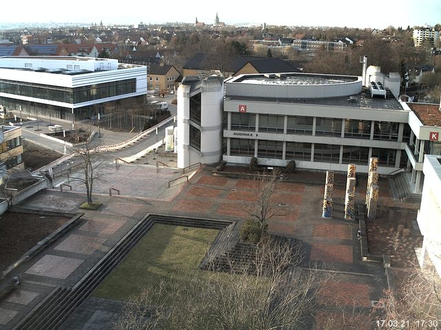 Foto der Webcam: Verwaltungsgeb&auml;ude, Innenhof mit Audimax, H&ouml;rsaal-Geb&auml;ude 1