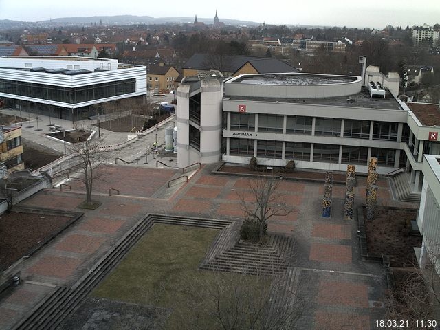 Foto der Webcam: Verwaltungsgeb&auml;ude, Innenhof mit Audimax, H&ouml;rsaal-Geb&auml;ude 1
