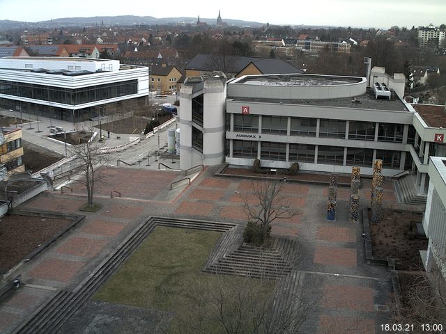 Foto der Webcam: Verwaltungsgeb&auml;ude, Innenhof mit Audimax, H&ouml;rsaal-Geb&auml;ude 1