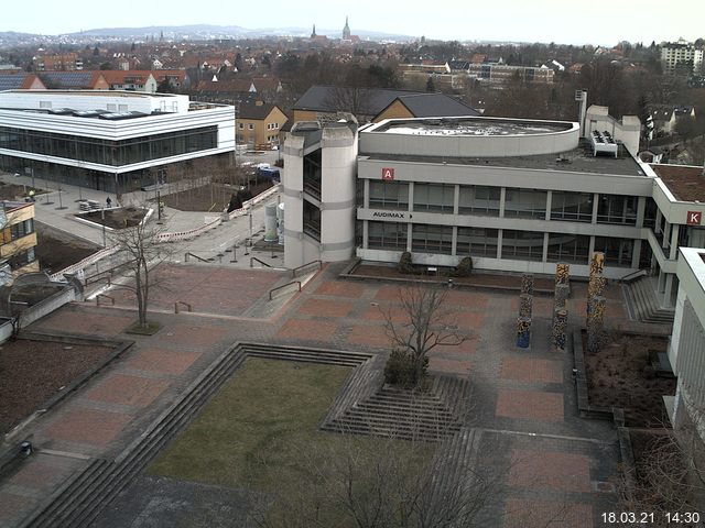 Foto der Webcam: Verwaltungsgeb&auml;ude, Innenhof mit Audimax, H&ouml;rsaal-Geb&auml;ude 1