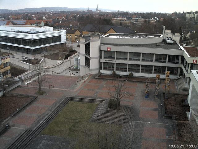 Foto der Webcam: Verwaltungsgeb&auml;ude, Innenhof mit Audimax, H&ouml;rsaal-Geb&auml;ude 1