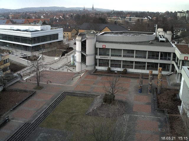 Foto der Webcam: Verwaltungsgeb&auml;ude, Innenhof mit Audimax, H&ouml;rsaal-Geb&auml;ude 1