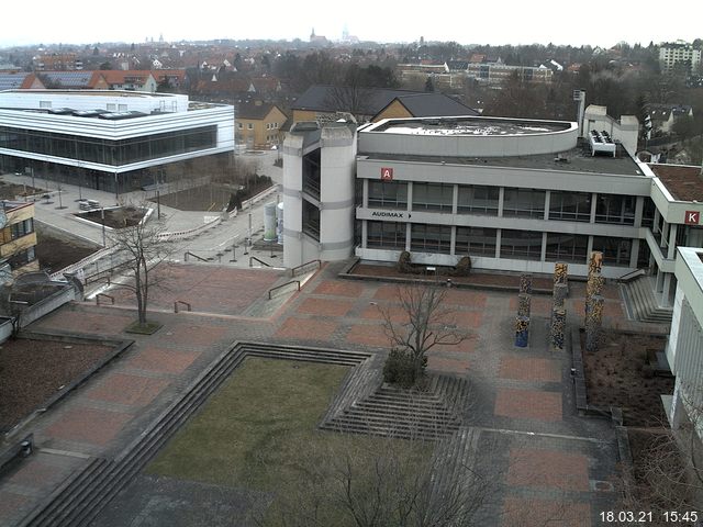 Foto der Webcam: Verwaltungsgeb&auml;ude, Innenhof mit Audimax, H&ouml;rsaal-Geb&auml;ude 1