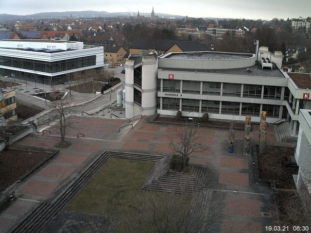 Foto der Webcam: Verwaltungsgeb&auml;ude, Innenhof mit Audimax, H&ouml;rsaal-Geb&auml;ude 1