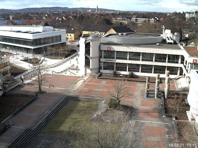 Foto der Webcam: Verwaltungsgeb&auml;ude, Innenhof mit Audimax, H&ouml;rsaal-Geb&auml;ude 1