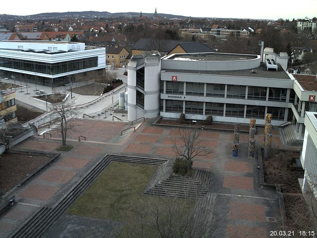 Foto der Webcam: Verwaltungsgeb&auml;ude, Innenhof mit Audimax, H&ouml;rsaal-Geb&auml;ude 1