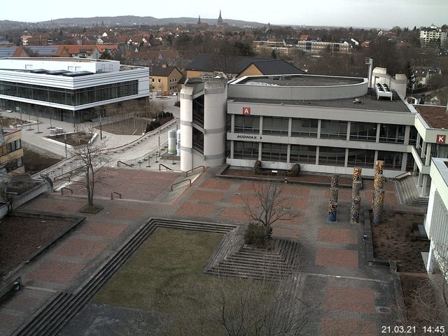 Foto der Webcam: Verwaltungsgeb&auml;ude, Innenhof mit Audimax, H&ouml;rsaal-Geb&auml;ude 1