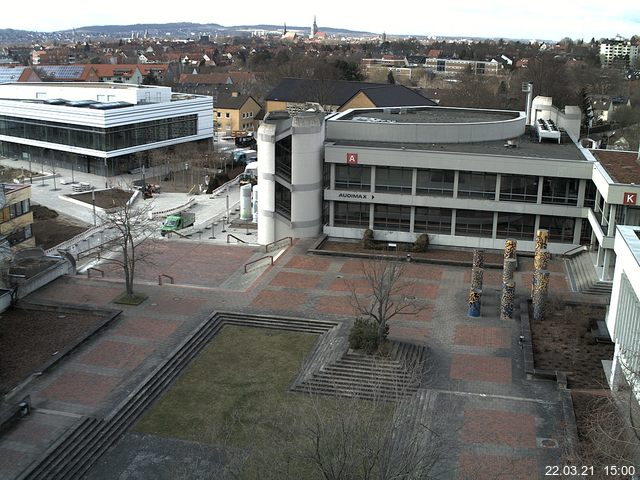 Foto der Webcam: Verwaltungsgeb&auml;ude, Innenhof mit Audimax, H&ouml;rsaal-Geb&auml;ude 1