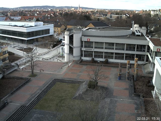 Foto der Webcam: Verwaltungsgeb&auml;ude, Innenhof mit Audimax, H&ouml;rsaal-Geb&auml;ude 1