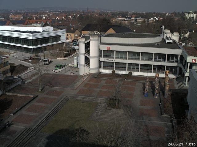 Foto der Webcam: Verwaltungsgeb&auml;ude, Innenhof mit Audimax, H&ouml;rsaal-Geb&auml;ude 1