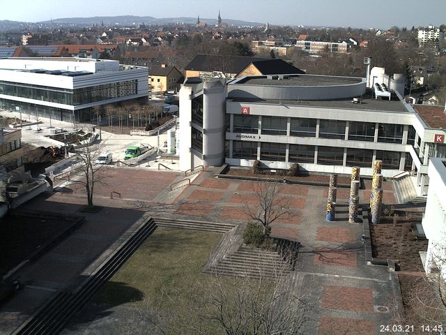Foto der Webcam: Verwaltungsgeb&auml;ude, Innenhof mit Audimax, H&ouml;rsaal-Geb&auml;ude 1