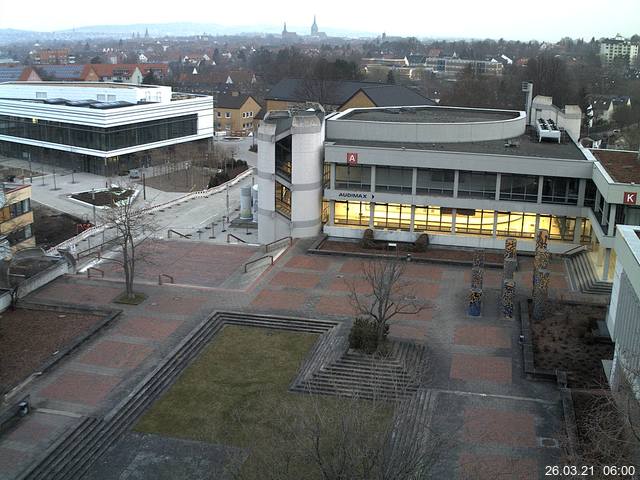 Foto der Webcam: Verwaltungsgeb&auml;ude, Innenhof mit Audimax, H&ouml;rsaal-Geb&auml;ude 1