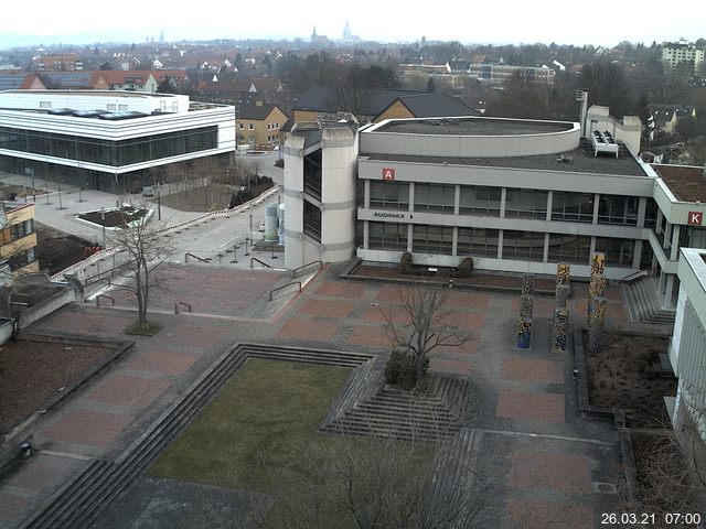 Foto der Webcam: Verwaltungsgeb&auml;ude, Innenhof mit Audimax, H&ouml;rsaal-Geb&auml;ude 1