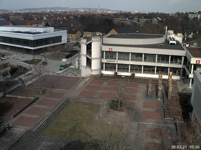 Foto der Webcam: Verwaltungsgeb&auml;ude, Innenhof mit Audimax, H&ouml;rsaal-Geb&auml;ude 1