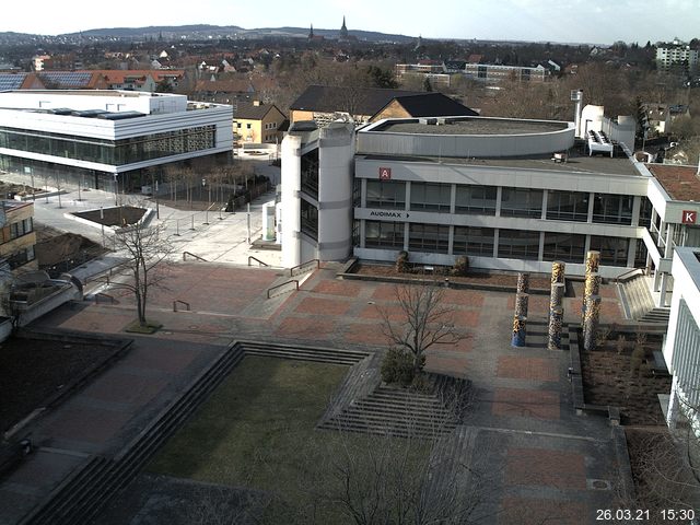 Foto der Webcam: Verwaltungsgeb&auml;ude, Innenhof mit Audimax, H&ouml;rsaal-Geb&auml;ude 1